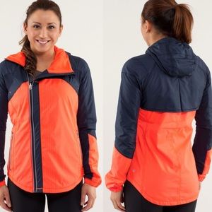 Lululemon Run: Get Up and Glow Jacket *Reflective 360